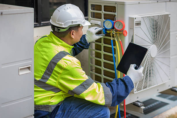 Professional Hvac technician working in Washington Grove, MD